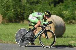 Roglic verpulvert concurrentie in tijdrit Vuelta en neemt rode trui ruim over