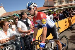 Lefevere hoopt dat Jakobsen december-kamp haalt: 'Misschien zelfs weer fietsen'