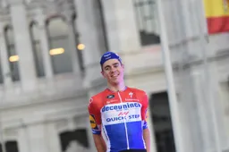 Jakobsen kritisch op NK-rondje: 'Dan kun je het peloton uit koers halen'