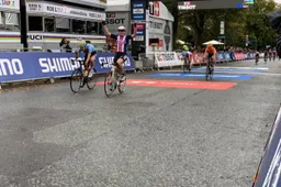 Jastrab pakt derde goud voor Amerika in juniorenkoers dames, Nooijen derde