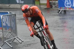 KNWU-directeur Veneberg: 'Hebben wel degelijk gevochten voor onze renner'