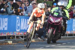 Van Vleuten jubelt na zien vrouwenkalender: 'Dit is waar ik op hoopte'