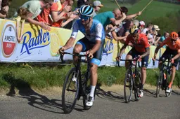 Van Asbroeck wint millimetersprint in Binche-Chimay-Binche, Van Emden derde