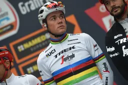 Van regenboogtrui tot mondmaskers: Santini verandert productielijn