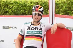 Schachmann klopt Belgen en Alaphilippe in felbetwiste waaierrit Parijs-Nice