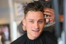 'Prudhomme beloofde Van der Poel Tour de France 2021 op begrafenis opa'