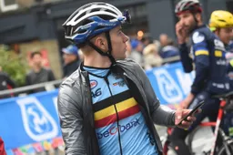 Evenepoel laat vanuit Japan van zich horen: 'Tot nu toe gaat alles goed hier'