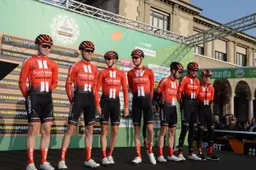 [Update] Maas zet met behulp van speciaal apparaat weer eerste stapjes