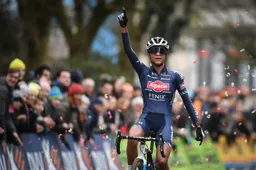 Alvarado bewijst sterrenstatus en ontloopt titanenstrijd op NK veldrijden