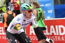 Sam Bennett hoopt snel weer te koersen: 'We moeten dit jaar racen'