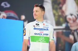 Bennett scoort tweede van het seizoen na sprintzege in Race Torquay