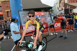 Bennett ziet seizoensdoelen in rook opgaan: ‘Giro was een gigantische kans’