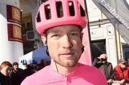 Cort content na zege; Vaughters geniet van lead-out Oekraïner Padun en roept op hem sterkte te wensen