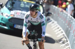 Schachmann over crash in dezelfde tijdrit als Van Aert: 'Zie de littekens nog'