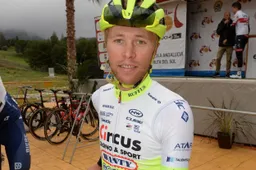 Update V | Lammertink tempert berichtgeving: 'Je kunt het geen wielrennen noemen'