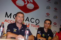 'Samenzwering' tegen Contador ontkend: 'Elke ploegleider zou dat doen'