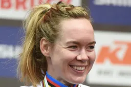 Giro Rosa: Longo Borghini klopt Van der Breggen, die wel leiderstrui pakt