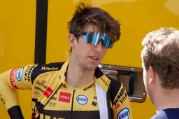 Bennett geeft jonkies Jumbo-Visma ruimte in Giro: 'Ga niet geautoriseerde leider uithangen'