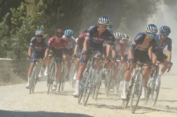 Van der Poel behoudt ondanks pech in Strade Bianche goede moed