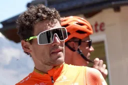 Van Avermaet blij met AG2R-verandering: 'Ik kan de nieuwe generatie nog kloppen'