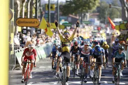 Van Aert lijkt ambitie voor groen uit te stellen: 'Volgend jaar ook een kans'