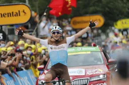 Peters wint etappe 8, Pogacar pakt tijd en Dumoulin eist knechtenrol op