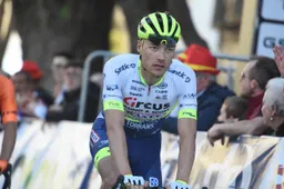 Vliegen krijgt stevige krampaanval in LBL: 'Deed tenminste iets met mijn dag'