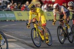 Pogacar geïnterviewd door voetbalbond FIFA: 'Kevin De Bruyne is de beste speler ter wereld!'