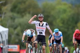 Hirschi slaat ook toe op Muur van Hoei en wint zijn eerste Waalse Pijl