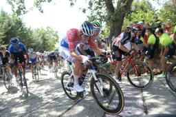 Van der Poel parkeert discussie met Van Aert en droomt over zege in De Ronde