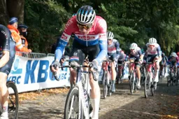 Van der Poel blijft bij standpunt: 'Wat Van Aert zei, was arrogant'