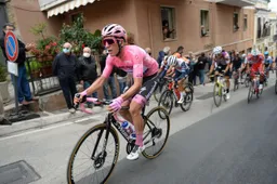 Kan Almeida de Giro winnen? 'Doel is om roze mee te nemen naar Milaan'