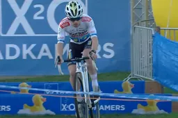 Iserbyt troeft Van der Haar en Van Aert af in snelle cross Kortrijk