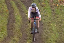 Brand maakt in Wereldbekercross van Namen haar favorietenrol meer dan waar