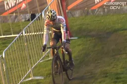 Winnaar Iserbyt zag Van der Haar komen in Ethias Cross: 'Liet hem bewust komen'