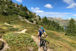 Tom Veelers keert terug als ploegleider en wordt onder andere coach van Bert-Jan Lindeman