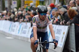 Kron sprakeloos en onwennig na eerste WorldTour-zege: 'Het is fantastisch'