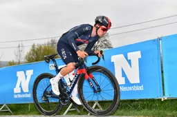 [Update] Pidcock aangereden door auto, MTB op Olympische Spelen niet in gevaar