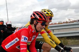 Gesink moet Roglic tot bedaren brengen op training: 'Even een tempootje lager'