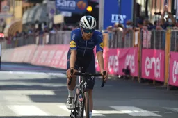 Cavagna neemt revanche, Fraile overtreft Aranburu, Schachmann prijst ploeg