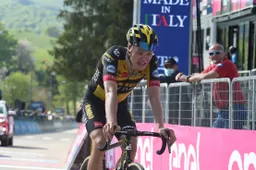 Jumbo Visma wil stijgen in klassement en ritzege: 'Nog drie dagen knallen'