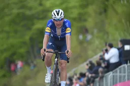 Almeida plots een vraagteken voor Vuelta a España: 'Wil de Spelen graag proberen'