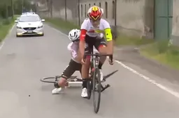 Franse belofterenner weet op bizarre manier valpartij te voorkomen