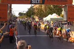 Alonso Dominguez na fotofinish de beste in tweede etappe WIelerweek van Valencia