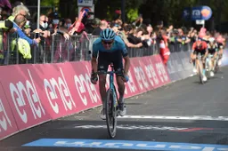 Vlasov ziet Yates en Caruso passeren: 'Ik miste iets om het beter te doen'