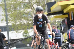 [Update] Herstel Benoot verloopt voorspoedig; Belg reist 'gewoon' af naar Tokio