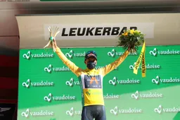 Carapaz bereikt doel met late aanval: 'Wilde die gele trui pakken'