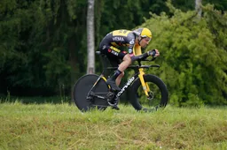 Dumoulin blij met tijdrit, maar baalt van eerste rit: 'Stom van me, was gemakzucht'