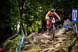 Nederlandse mountainbikers doen het goed in Short Race Andorra, wereldkampioene Ferrand-Prévot eindigt zesde