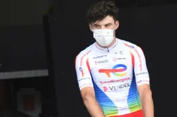 Daalangst houdt Latour tegen: 'Ging als eerste afdalingen in, maar kwam achter de auto's beneden'